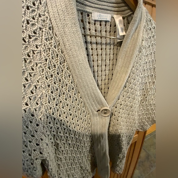 Elegant Open-Knit Cardigan in Light Gray - Picture 2 of 3